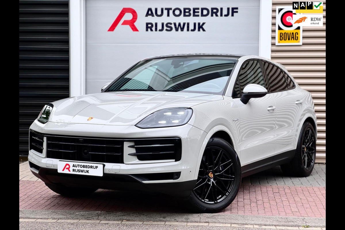 Porsche Cayenne Coupé 3.0 E-Hybrid Pano/360/SportChrono Porsche Cayenne Coupé 3.0 E-Hybrid Pano/360/SportChrono