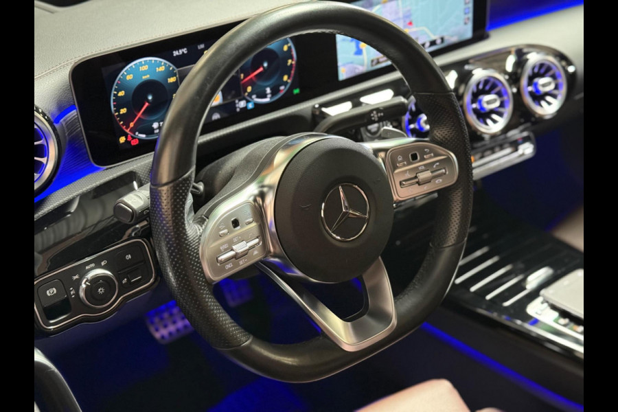 Mercedes-Benz A-Klasse 220 Launch Edition Premium Plus AMG Night | pano | Leer | Multibeam | HUD | Memory | Keyless | Sfeerver