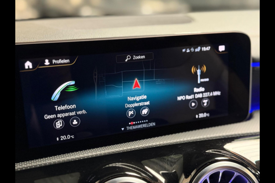 Mercedes-Benz A-Klasse 220 Launch Edition Premium Plus AMG Night | pano | Leer | Multibeam | HUD | Memory | Keyless | Sfeerver