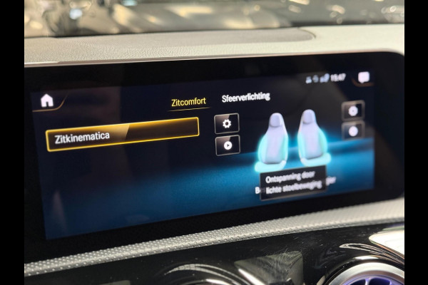 Mercedes-Benz A-Klasse 220 Launch Edition Premium Plus AMG Night | pano | Leer | Multibeam | HUD | Memory | Keyless | Sfeerver