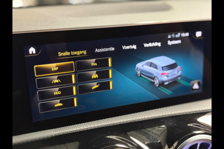 Mercedes-Benz A-Klasse 220 Launch Edition Premium Plus AMG Night | pano | Leer | Multibeam | HUD | Memory | Keyless | Sfeerver