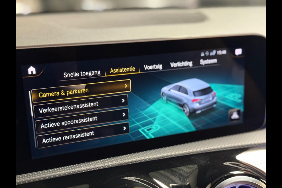 Mercedes-Benz A-Klasse 220 Launch Edition Premium Plus AMG Night | pano | Leer | Multibeam | HUD | Memory | Keyless | Sfeerver