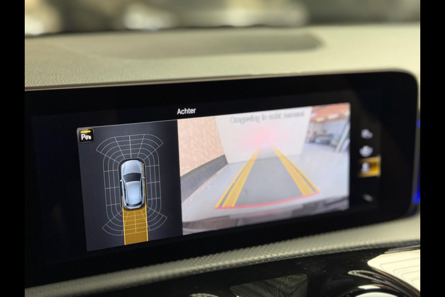 Mercedes-Benz A-Klasse 220 Launch Edition Premium Plus AMG Night | pano | Leer | Multibeam | HUD | Memory | Keyless | Sfeerver