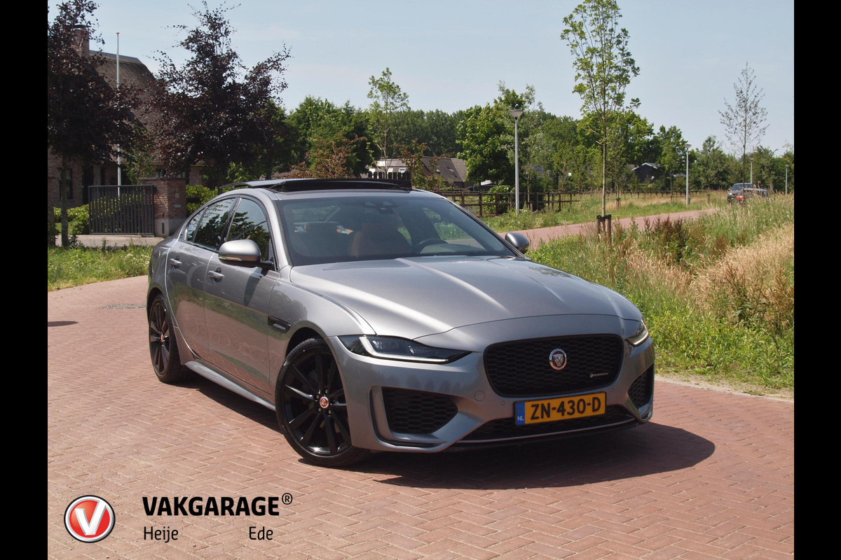 Jaguar XE 2.0 P250 HSE | R-Dynamic | Panoramadak | Camera | Apple Carplay | Cruise Control | Leer | Automaat | Jaguar XE 2.0 P250 HSE | R-Dynamic | Panoramadak | Camera | Apple Carplay | Cruise Control | Leer | Automaat |