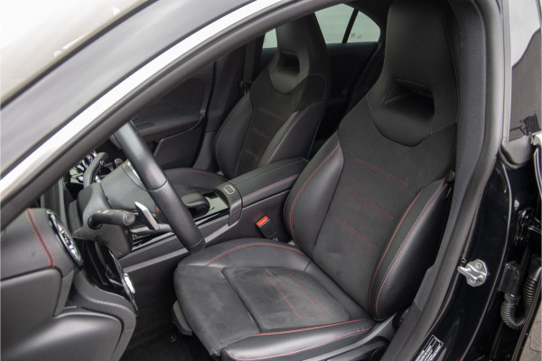 Mercedes-Benz CLA-Klasse 180 AMG Widescreen, Sfeerverlichting, Camera, 19" 2021