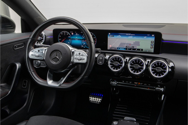 Mercedes-Benz CLA-Klasse 180 AMG Widescreen, Sfeerverlichting, Camera, 19" 2021