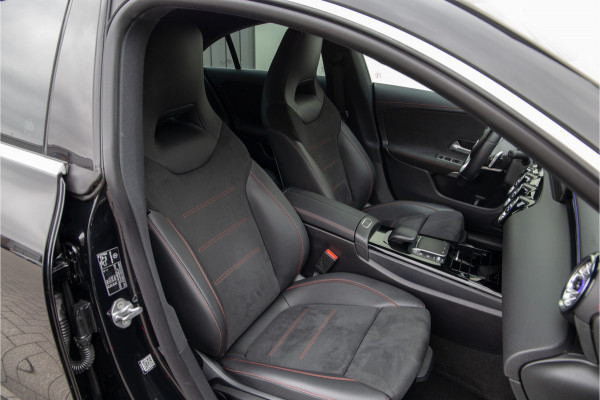 Mercedes-Benz CLA-Klasse 180 AMG Widescreen, Sfeerverlichting, Camera, 19" 2021