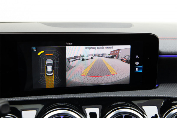 Mercedes-Benz CLA-Klasse 180 AMG Widescreen, Sfeerverlichting, Camera, 19" 2021