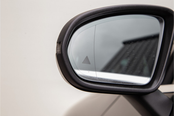 Mercedes-Benz CLA-Klasse 180 AMG Widescreen, Sfeerverlichting, Camera, 19" 2021