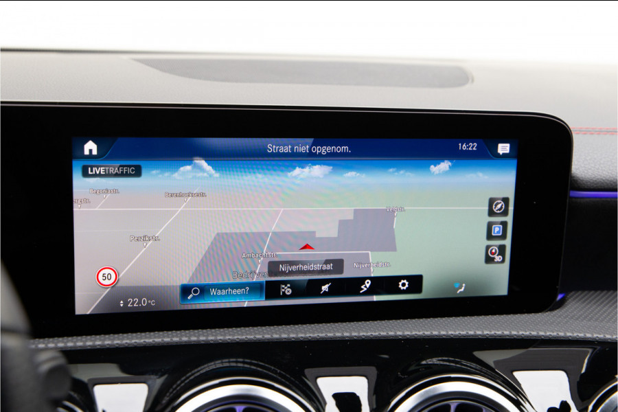 Mercedes-Benz CLA-Klasse 180 AMG Widescreen, Sfeerverlichting, Camera, 19" 2021