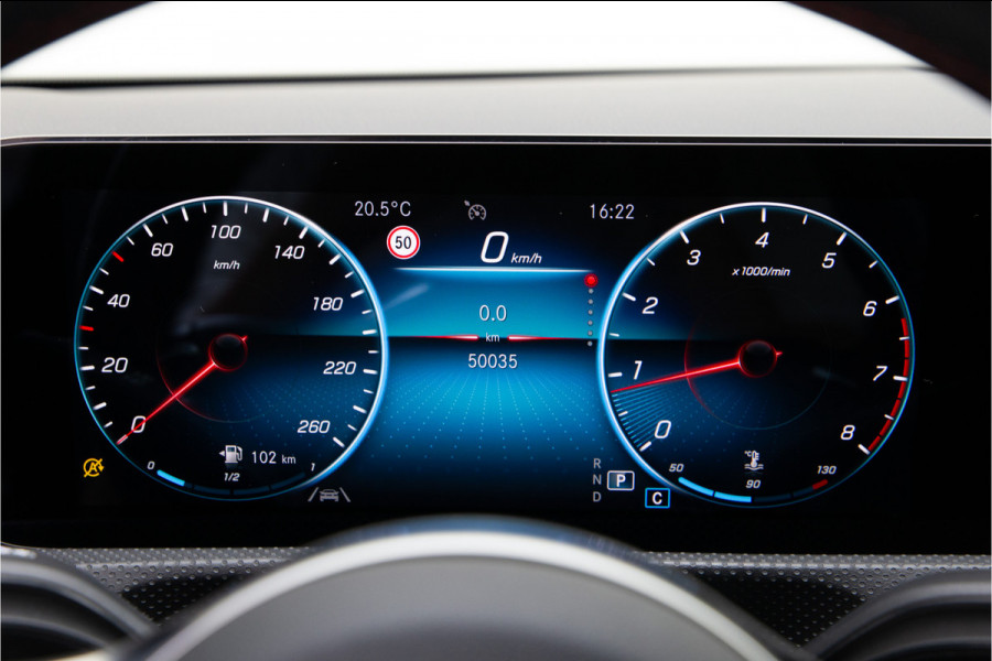 Mercedes-Benz CLA-Klasse 180 AMG Widescreen, Sfeerverlichting, Camera, 19" 2021