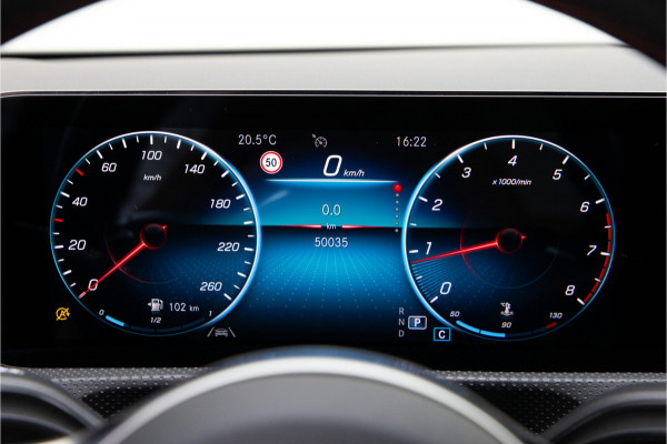 Mercedes-Benz CLA-Klasse 180 AMG Widescreen, Sfeerverlichting, Camera, 19" 2021