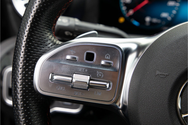 Mercedes-Benz CLA-Klasse 180 AMG Widescreen, Sfeerverlichting, Camera, 19" 2021