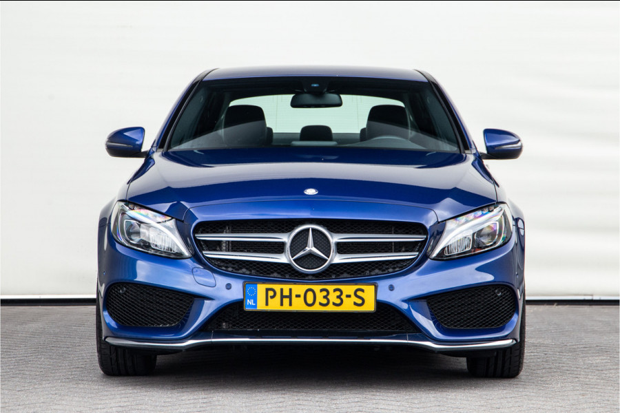 Mercedes-Benz C-Klasse 180 AMG Aut9, Navi, Leder, Camera, PDC 2017