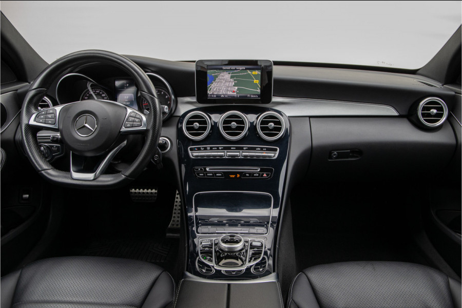 Mercedes-Benz C-Klasse 180 AMG Aut9, Navi, Leder, Camera, PDC 2017
