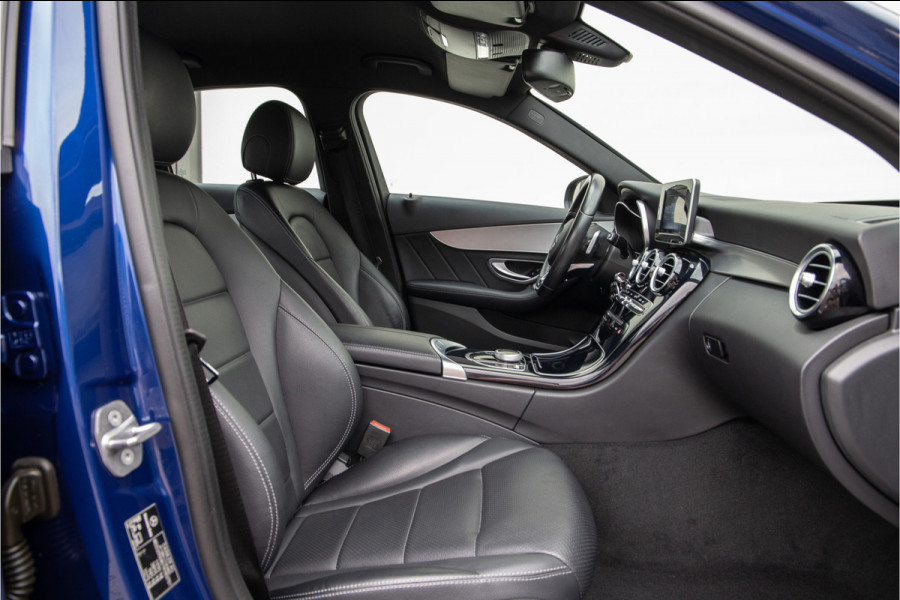 Mercedes-Benz C-Klasse 180 AMG Aut9, Navi, Leder, Camera, PDC 2017