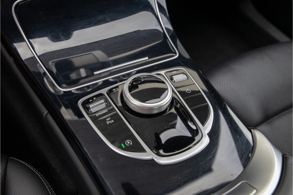 Mercedes-Benz C-Klasse 180 AMG Aut9, Navi, Leder, Camera, PDC 2017