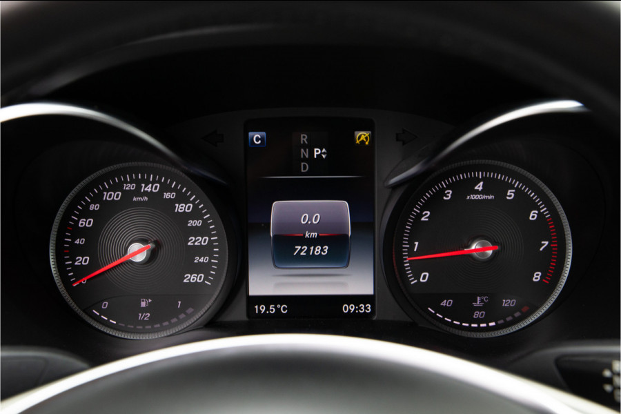 Mercedes-Benz C-Klasse 180 AMG Aut9, Navi, Leder, Camera, PDC 2017