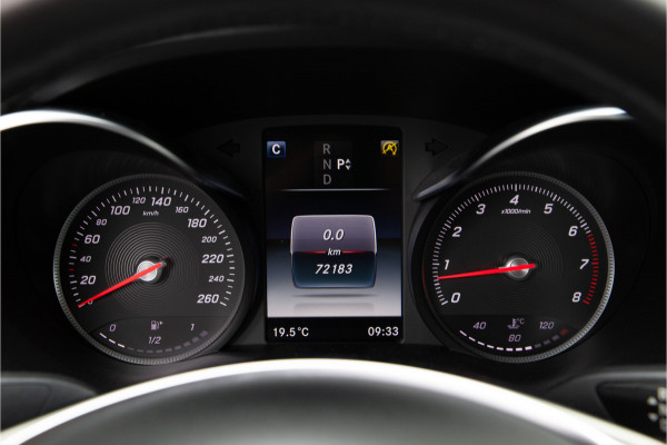 Mercedes-Benz C-Klasse 180 AMG Aut9, Navi, Leder, Camera, PDC 2017
