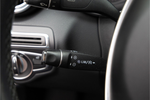 Mercedes-Benz C-Klasse 180 AMG Aut9, Navi, Leder, Camera, PDC 2017