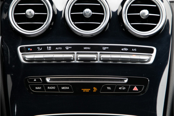 Mercedes-Benz C-Klasse 180 AMG Aut9, Navi, Leder, Camera, PDC 2017