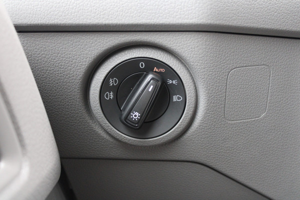 Volkswagen Crafter 35 2.0 TDI L3H3 177pk - LED koplampen - Navigatie - Geveerde stoel - Cruise - Camera - DAB - Parkeersensoren - Rijklaar
