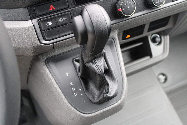 Volkswagen Crafter 35 2.0 TDI L3H3 177pk - LED koplampen - Navigatie - Geveerde stoel - Cruise - Camera - DAB - Parkeersensoren - Rijklaar