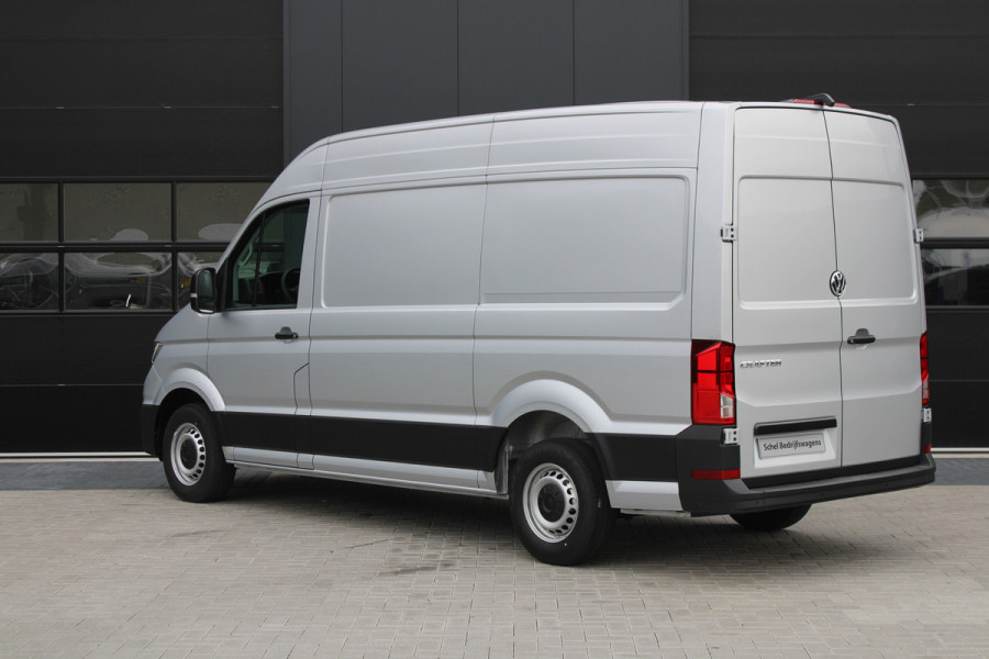 Volkswagen Crafter 35 2.0 TDI L3H3 177pk - LED koplampen - Navigatie - Geveerde stoel - Cruise - Camera - DAB - Parkeersensoren - Rijklaar