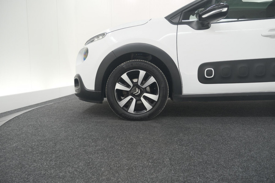Citroën C3 PureTech 110 EAT6 Feel Edition | Panoramadak | Apple Carplay | Parkeersensoren | 16 Inch Lichtmetalen Velgen