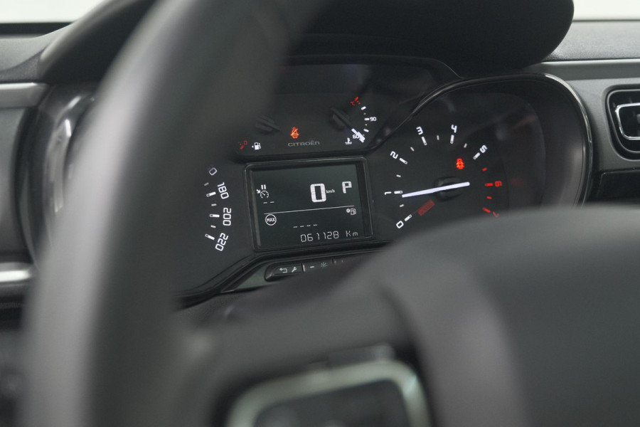 Citroën C3 PureTech 110 EAT6 Feel Edition | Panoramadak | Apple Carplay | Parkeersensoren | 16 Inch Lichtmetalen Velgen