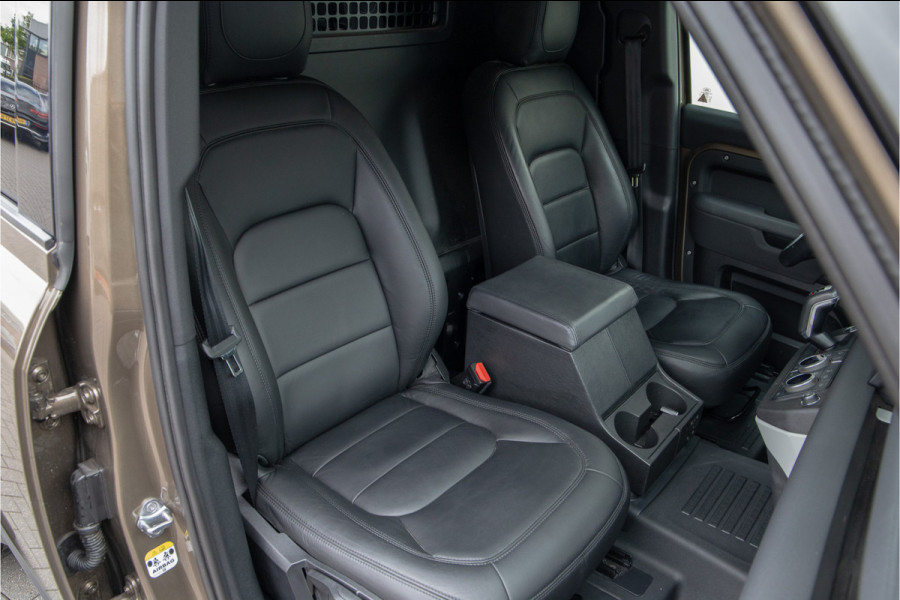 Land Rover Defender 3.0 D250 110 Grijs Kenteken, Luchtvering, Trekhaak, 22" 2024