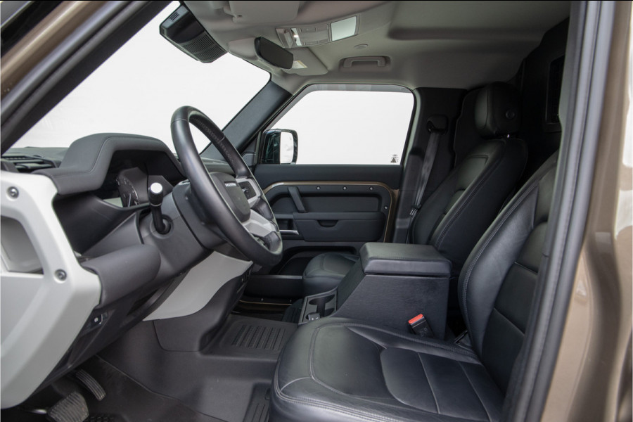 Land Rover Defender 3.0 D250 110 Grijs Kenteken, Luchtvering, Trekhaak, 22" 2024