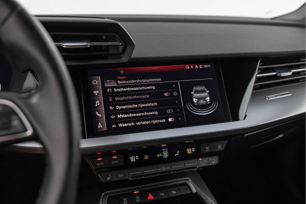 Audi A3 Sportback 30 TFSI S-tronic S-line LED Navi Camera ACC 19''