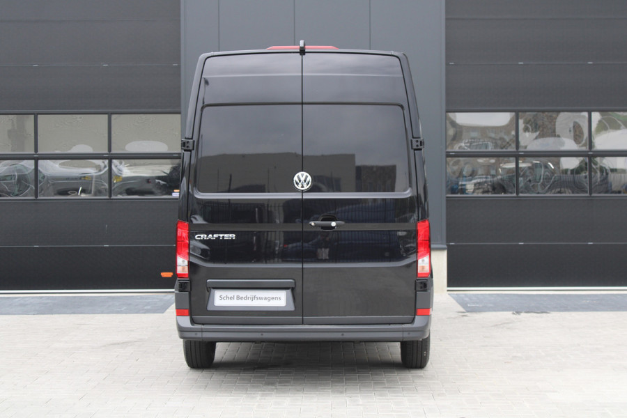 Volkswagen Crafter 35 2.0 TDI L3H3 177pk - LED koplampen - Navigatie - Geveerde stoel - Cruise - Camera - DAB - Parkeersensoren - Rijklaar