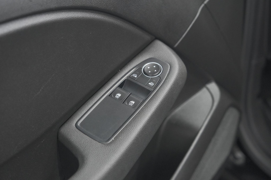 Renault Clio TCe 90 Zen | Navigatie | Parkeersensoren | Apple Carplay | 16 Inch Lichtmetalen Velgen