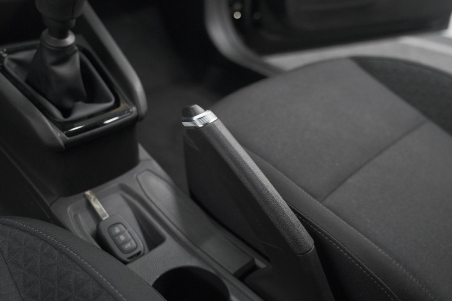 Renault Clio TCe 90 Zen | Navigatie | Parkeersensoren | Apple Carplay | 16 Inch Lichtmetalen Velgen