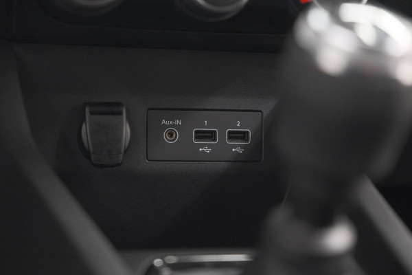 Renault Clio TCe 90 Zen | Navigatie | Parkeersensoren | Apple Carplay | 16 Inch Lichtmetalen Velgen