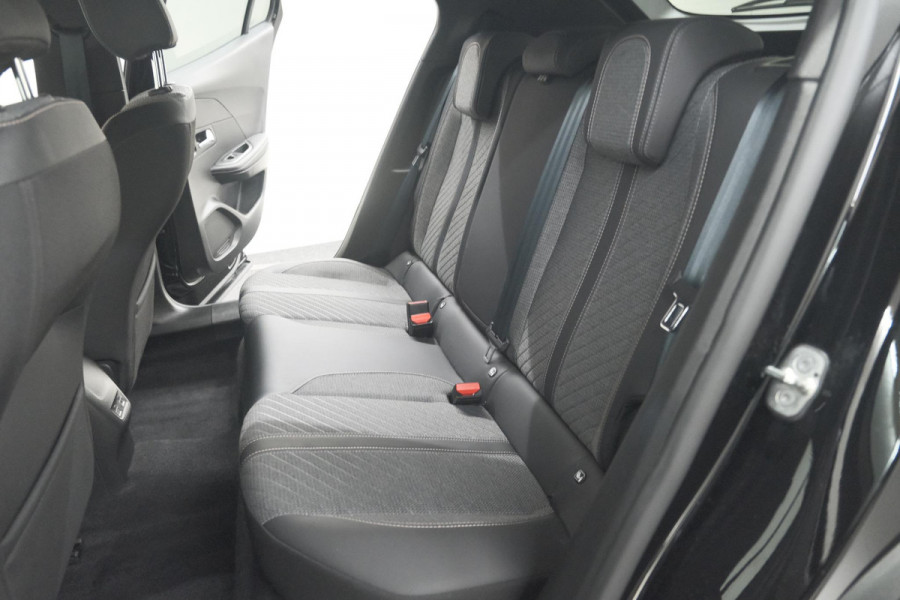 Peugeot 2008 Hybrid 136 e-DCS6 Allure | 360 Camera | Adaptieve Cruise Control | Dodehoekdetectie | Navigatie
