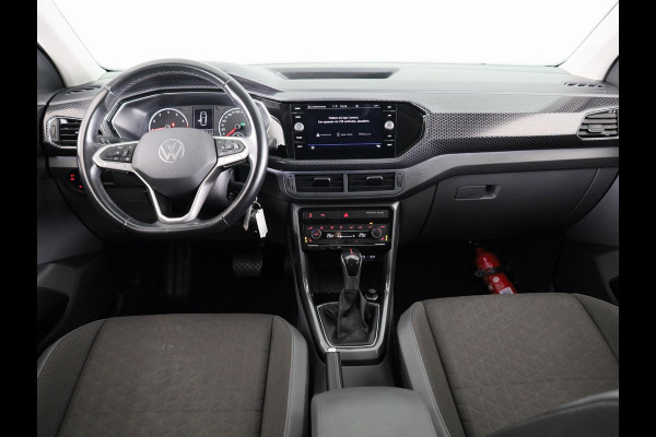 Volkswagen T-Cross 1.0 TSI Style 110 pk Automaat (DSG) | Navigatie | Parkeersensoren | Achteruitrijcamera | Adaptieve cruise control | LED koplampen | Stoelverwarming |
