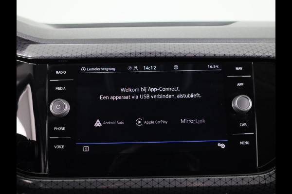 Volkswagen T-Cross 1.0 TSI Style 110 pk Automaat (DSG) | Navigatie | Parkeersensoren | Achteruitrijcamera | Adaptieve cruise control | LED koplampen | Stoelverwarming |