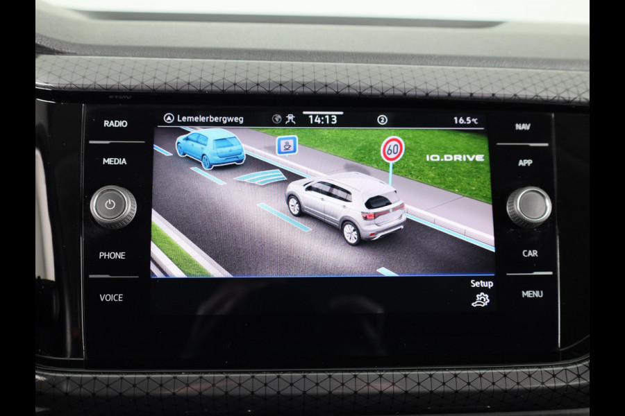 Volkswagen T-Cross 1.0 TSI Style 110 pk Automaat (DSG) | Navigatie | Parkeersensoren | Achteruitrijcamera | Adaptieve cruise control | LED koplampen | Stoelverwarming |