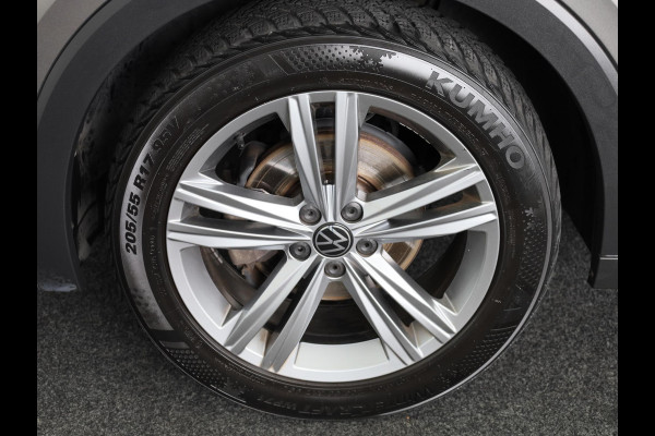 Volkswagen T-Cross 1.0 TSI Style 110 pk Automaat (DSG) | Navigatie | Parkeersensoren | Achteruitrijcamera | Adaptieve cruise control | LED koplampen | Stoelverwarming |