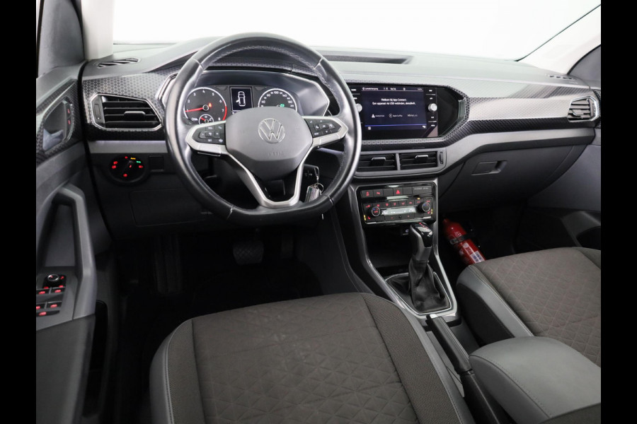Volkswagen T-Cross 1.0 TSI Style 110 pk Automaat (DSG) | Navigatie | Parkeersensoren | Achteruitrijcamera | Adaptieve cruise control | LED koplampen | Stoelverwarming |