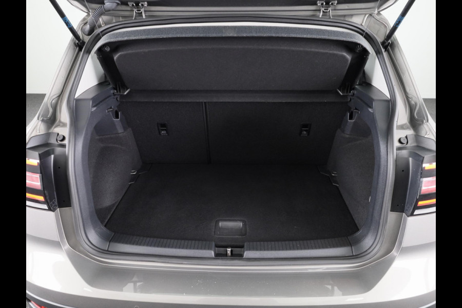 Volkswagen T-Cross 1.0 TSI Style 110 pk Automaat (DSG) | Navigatie | Parkeersensoren | Achteruitrijcamera | Adaptieve cruise control | LED koplampen | Stoelverwarming |