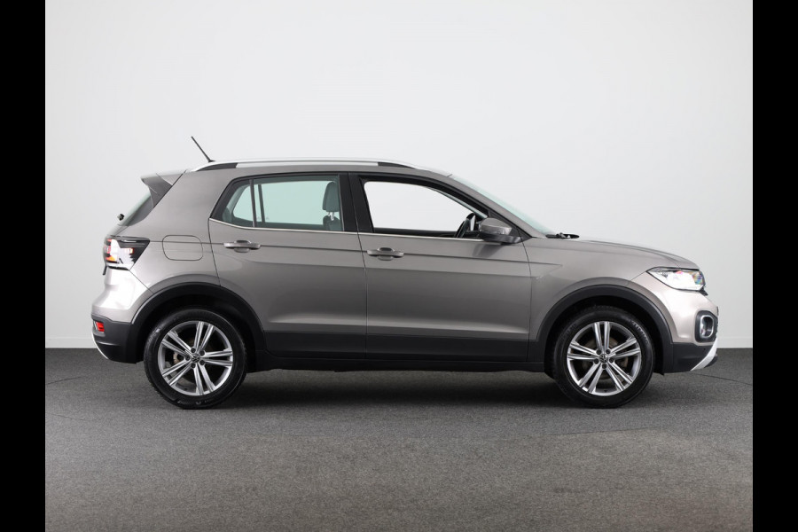 Volkswagen T-Cross 1.0 TSI Style 110 pk Automaat (DSG) | Navigatie | Parkeersensoren | Achteruitrijcamera | Adaptieve cruise control | LED koplampen | Stoelverwarming |