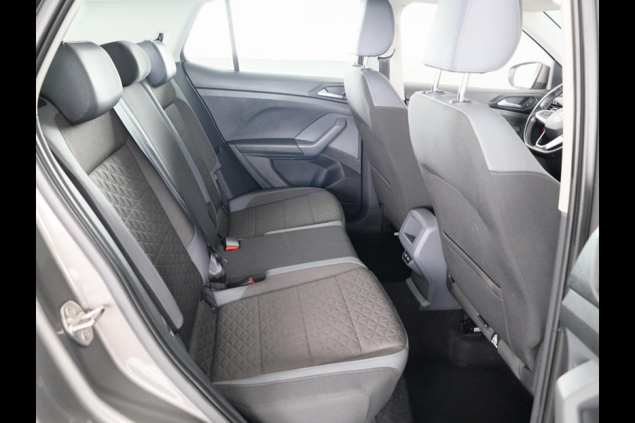 Volkswagen T-Cross 1.0 TSI Style 110 pk Automaat (DSG) | Navigatie | Parkeersensoren | Achteruitrijcamera | Adaptieve cruise control | LED koplampen | Stoelverwarming |