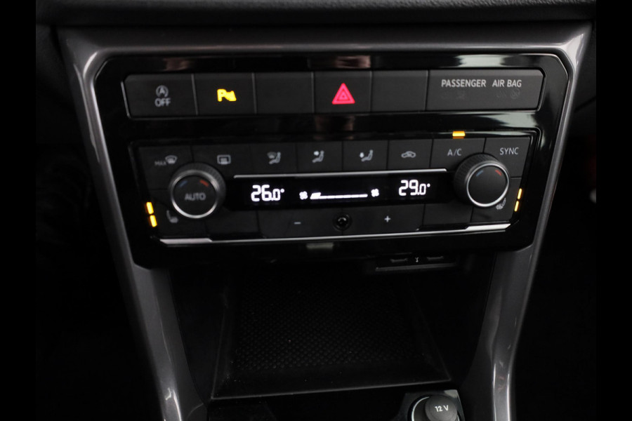 Volkswagen T-Cross 1.0 TSI Style 110 pk Automaat (DSG) | Navigatie | Parkeersensoren | Achteruitrijcamera | Adaptieve cruise control | LED koplampen | Stoelverwarming |