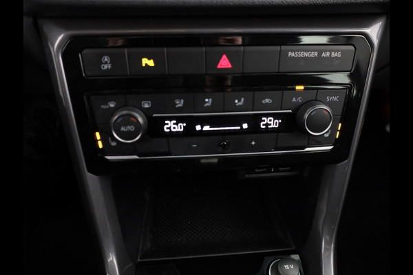 Volkswagen T-Cross 1.0 TSI Style 110 pk Automaat (DSG) | Navigatie | Parkeersensoren | Achteruitrijcamera | Adaptieve cruise control | LED koplampen | Stoelverwarming |