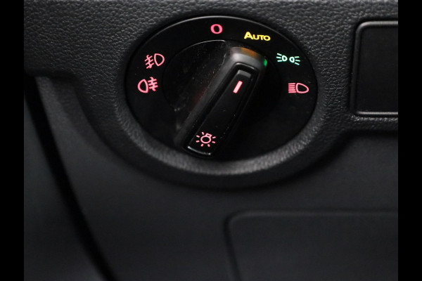 Volkswagen T-Cross 1.0 TSI Style 110 pk Automaat (DSG) | Navigatie | Parkeersensoren | Achteruitrijcamera | Adaptieve cruise control | LED koplampen | Stoelverwarming |