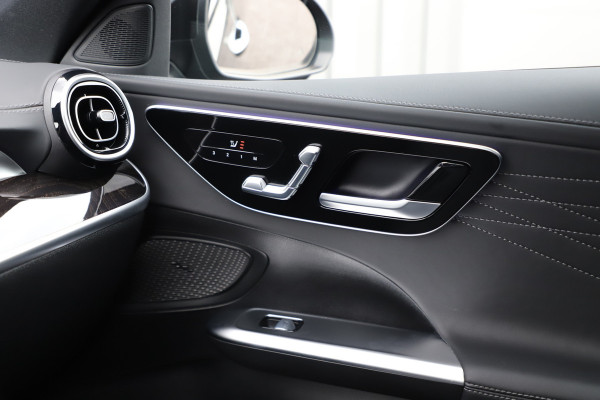 Mercedes-Benz C-Klasse 300e AMG | 313PK | Keyles-go | Memory | Digital-light | Sfeerverlichting | Distronic | Stoelverw. | Stuurwielverw. | Standkachel Mercedes-Benz C-Klasse 300e AMG | 313PK | Keyles-go | Memory | Digital-light | Sfeerverlichting | Distronic | Stoelverw. | Stuurwielverw. | Standkachel